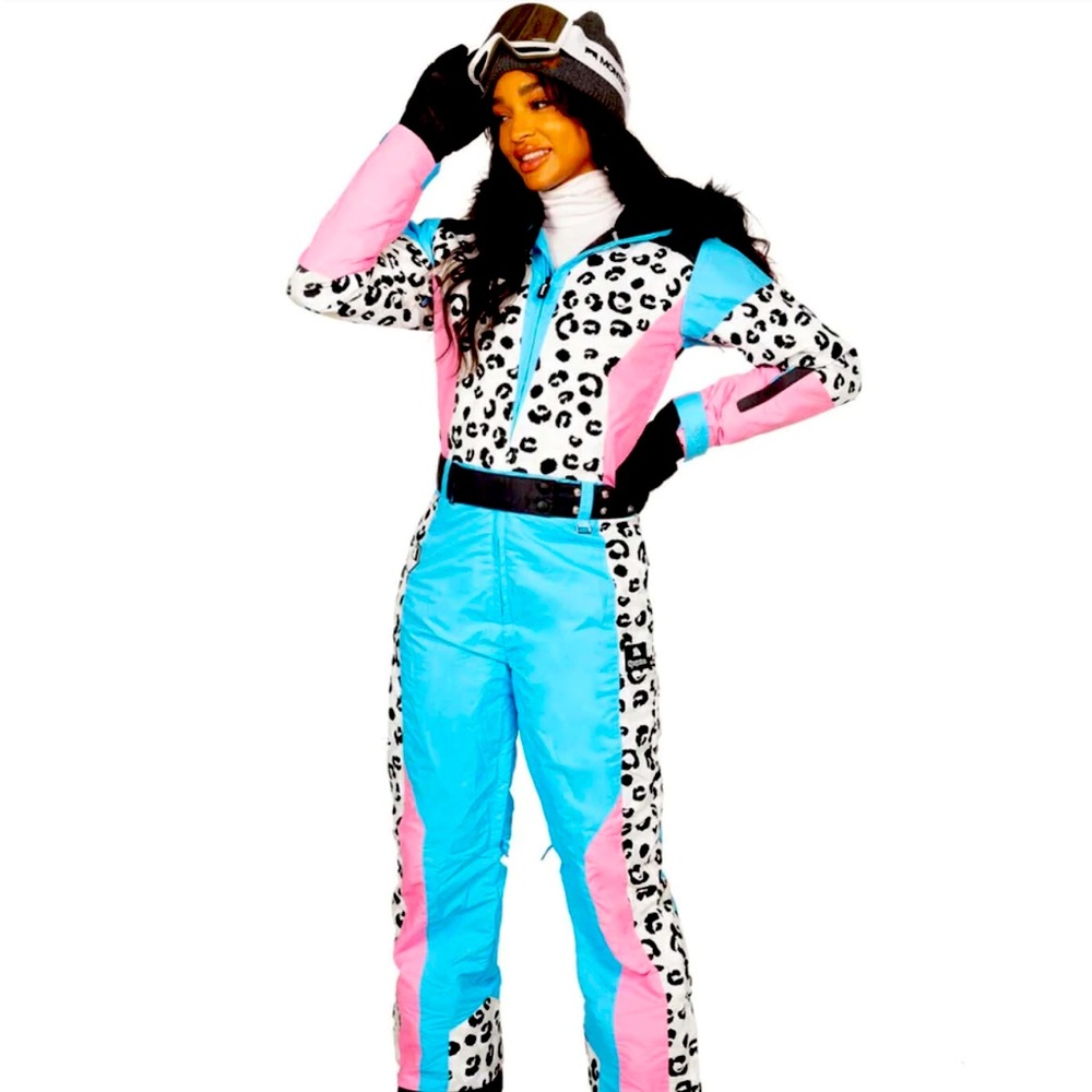 Fully insulated onesie ski suit. Worn for 1 season